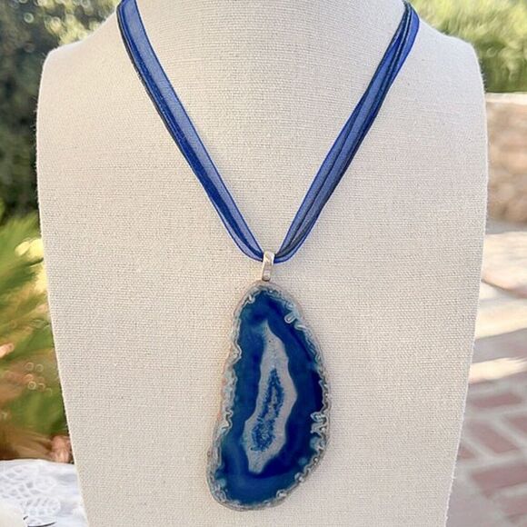 Vintage Blue Polished Genuine Geode Slab Necklace 16”-18” - Picture 1 of 11